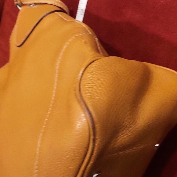 Dooney&Bourke pebble grain leather shoulder bag with logo lock - Picture 7 of 7